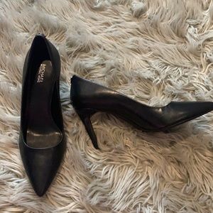 Dorothy flex pump heel